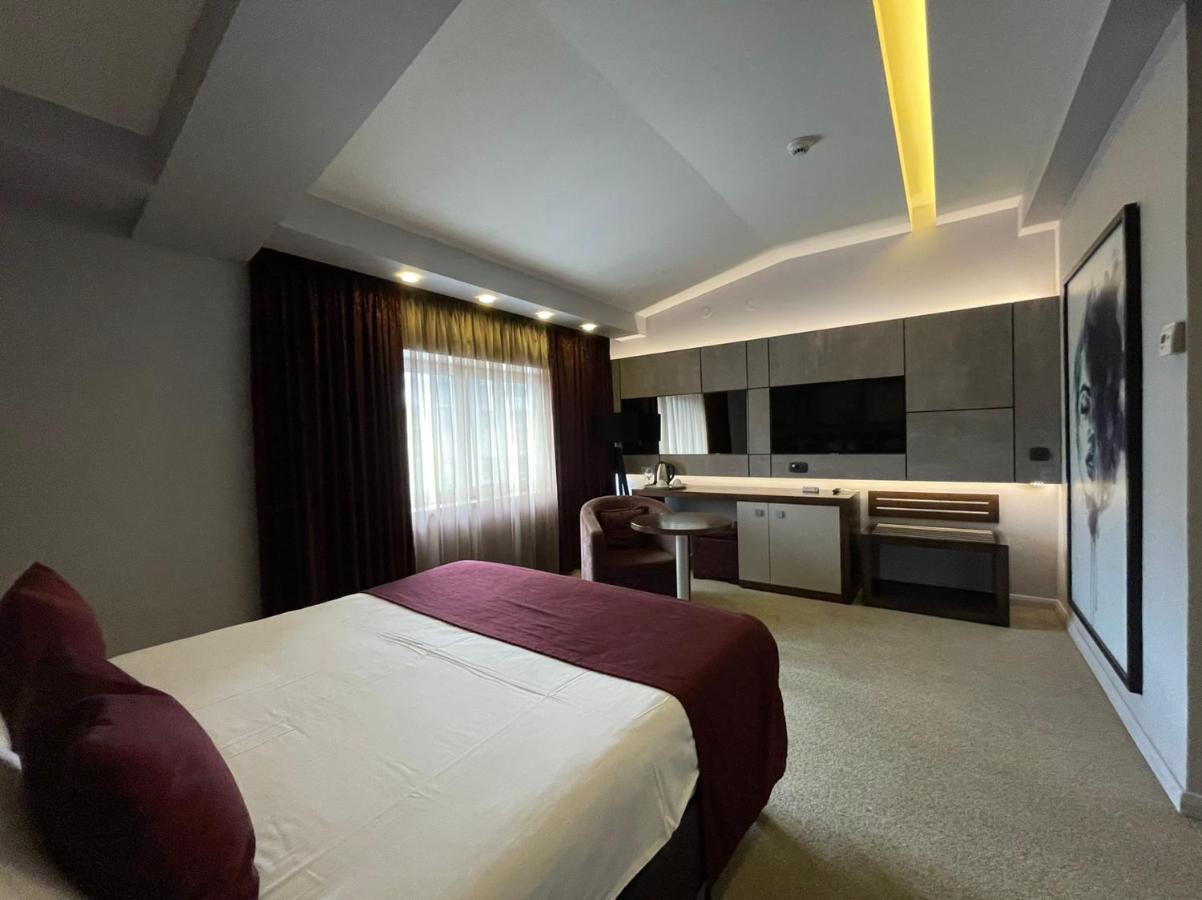 Queen'S Hotel - Zebra Centre Skopje Eksteriør bilde