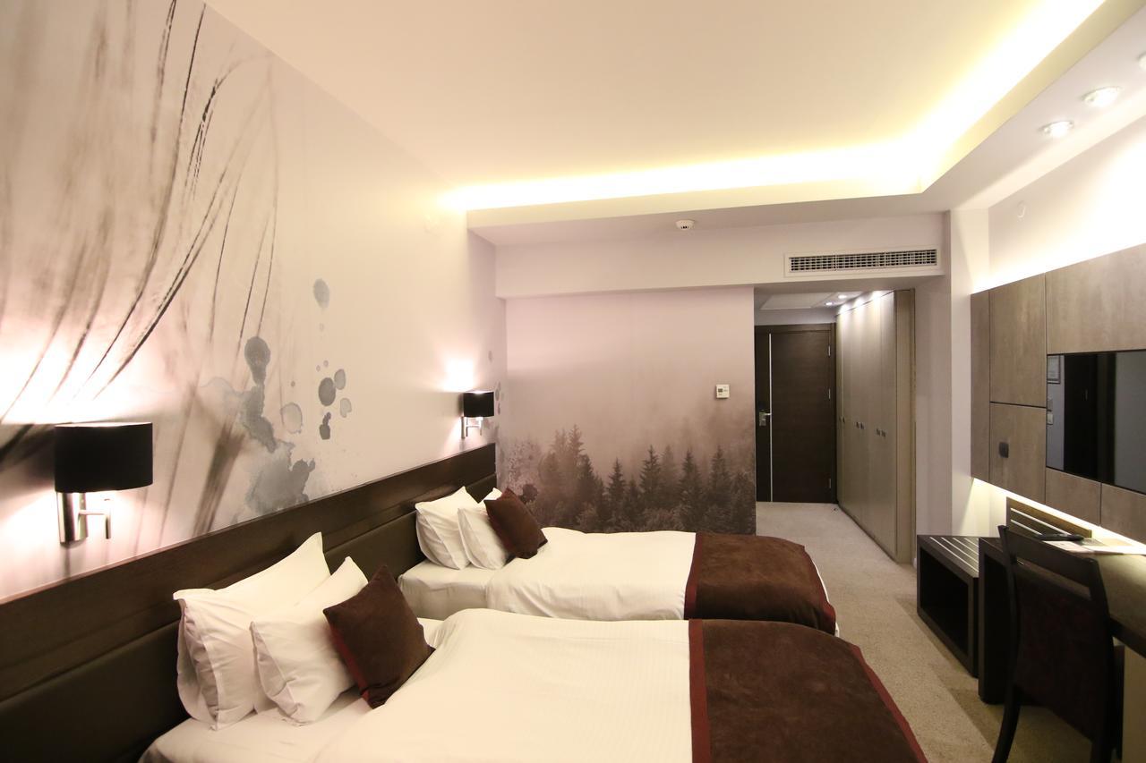 Queen'S Hotel - Zebra Centre Skopje Rom bilde