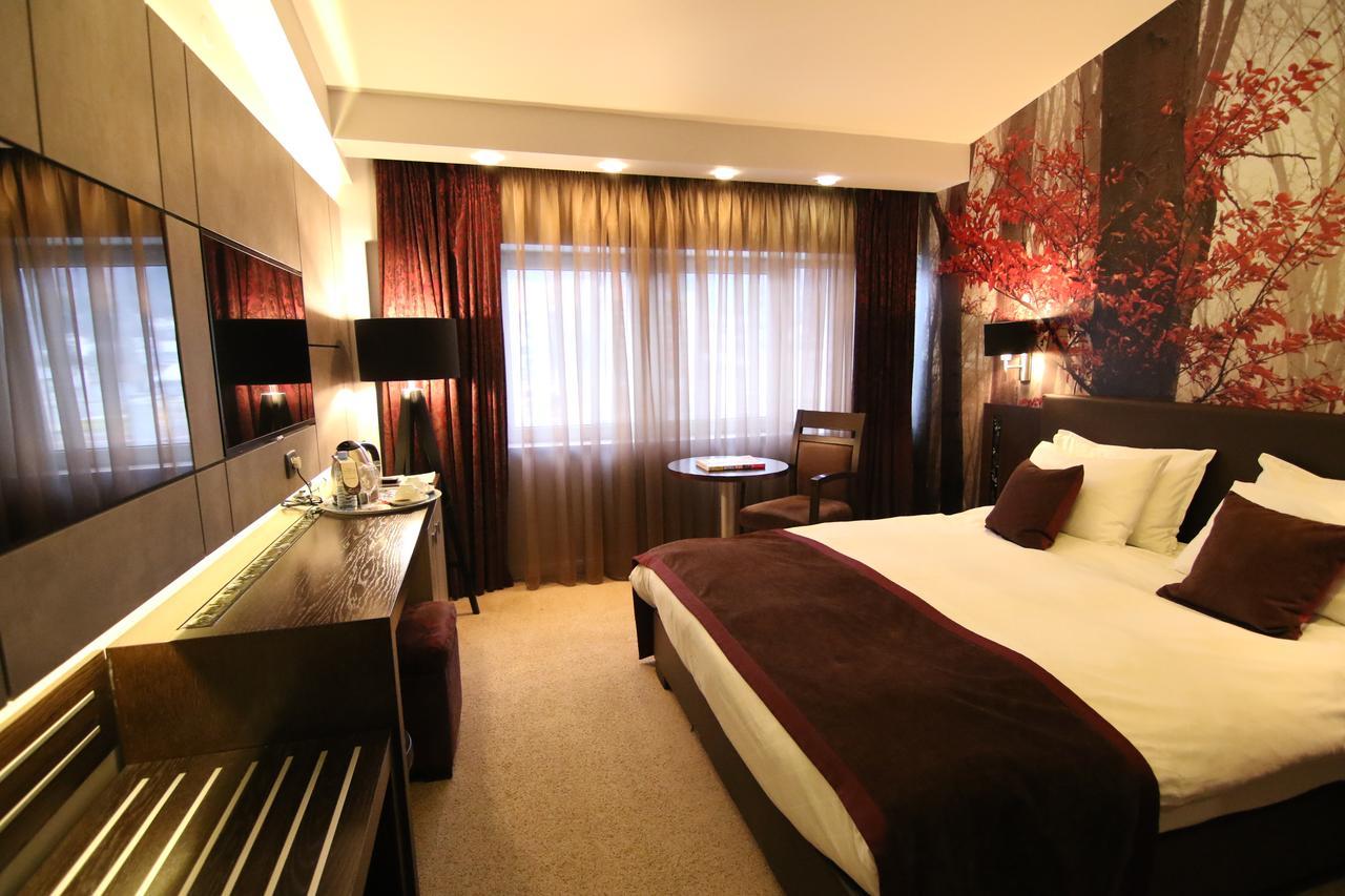 Queen'S Hotel - Zebra Centre Skopje Rom bilde